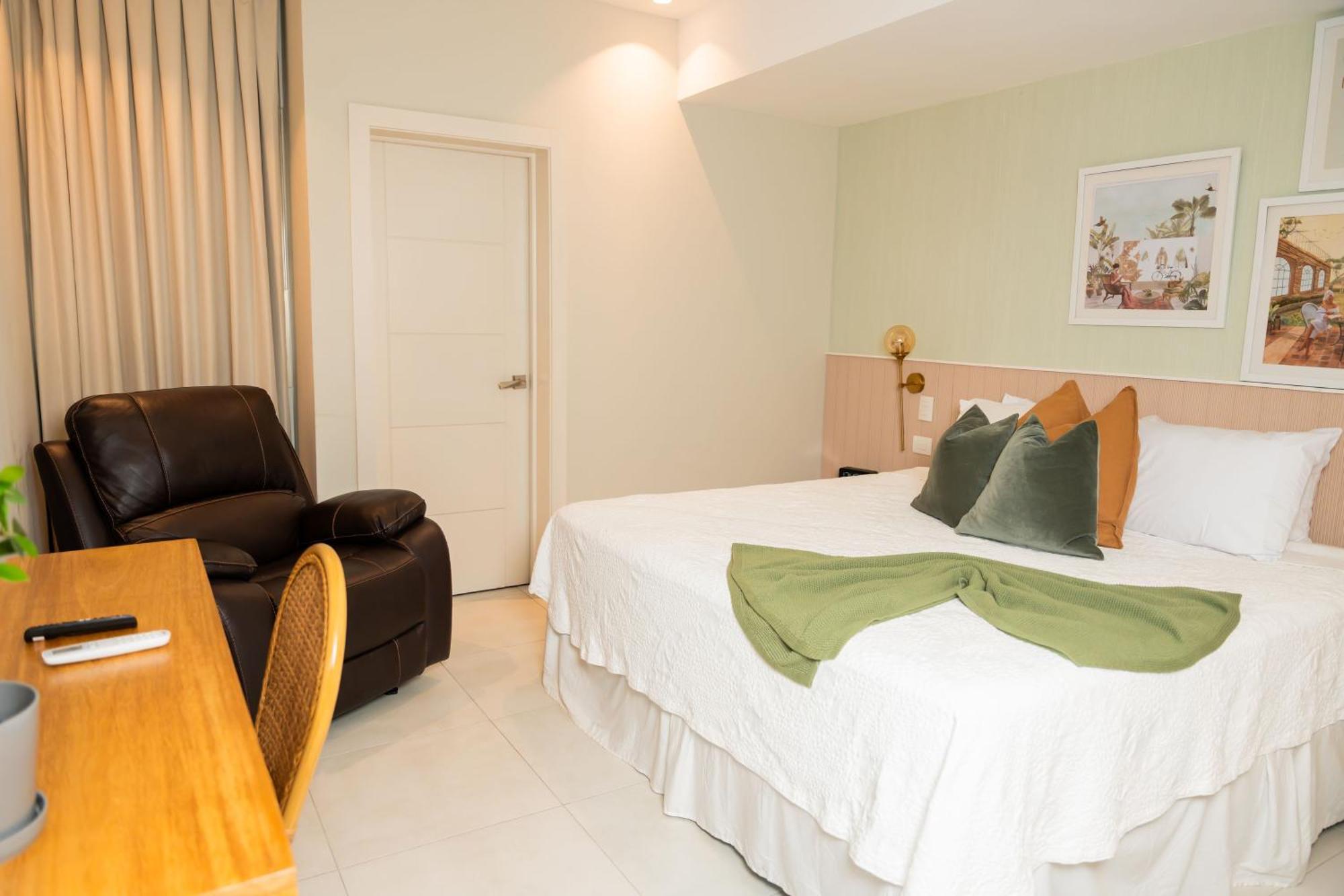 Hotel Stay Here Suites Santo Domingo Kültér fotó