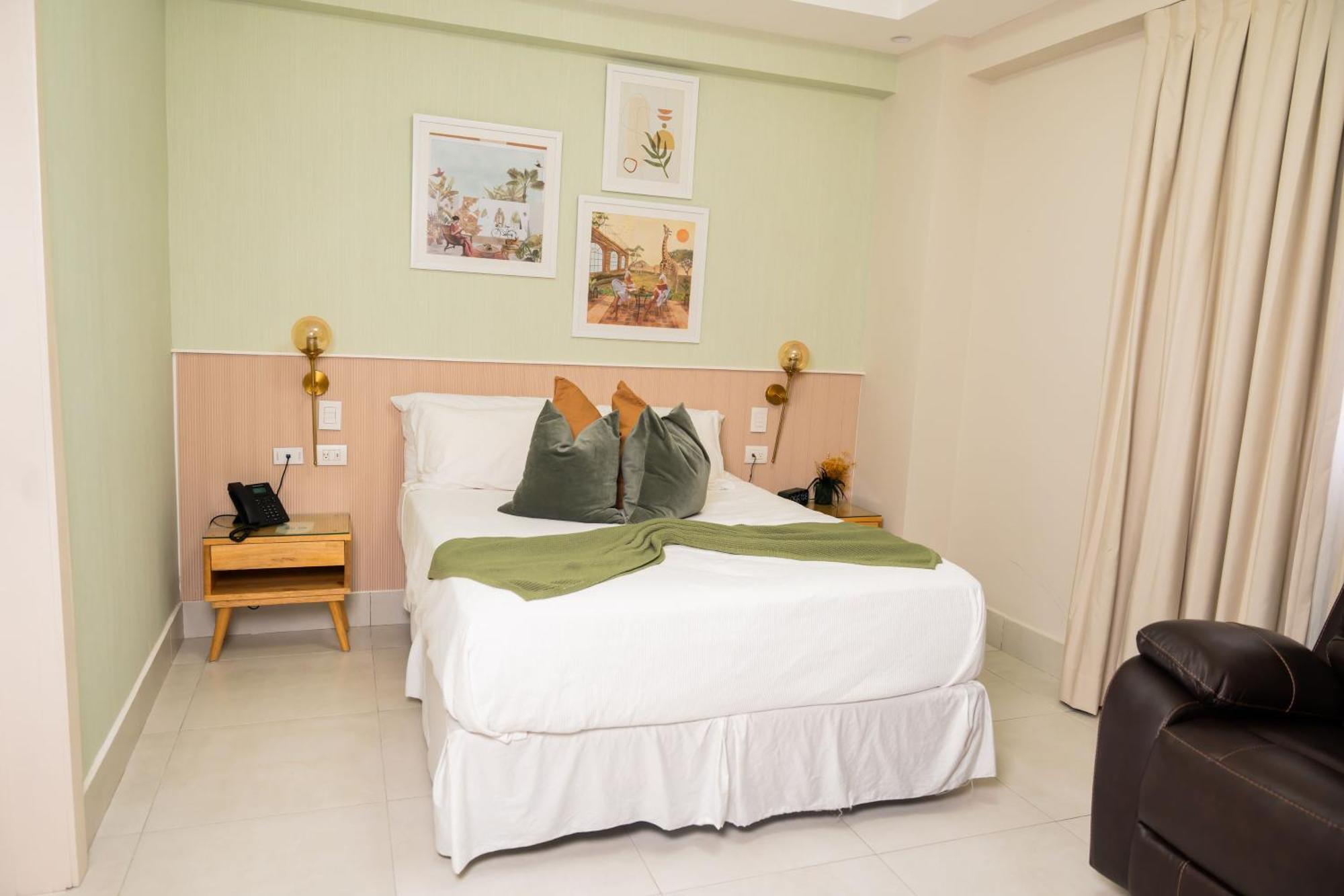 Hotel Stay Here Suites Santo Domingo Kültér fotó