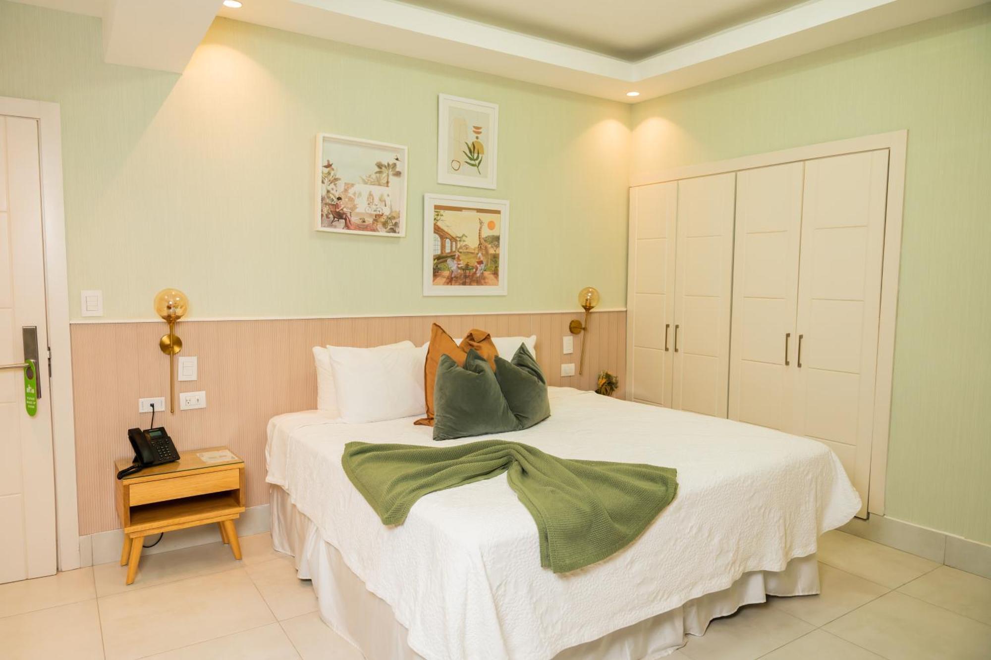 Hotel Stay Here Suites Santo Domingo Kültér fotó