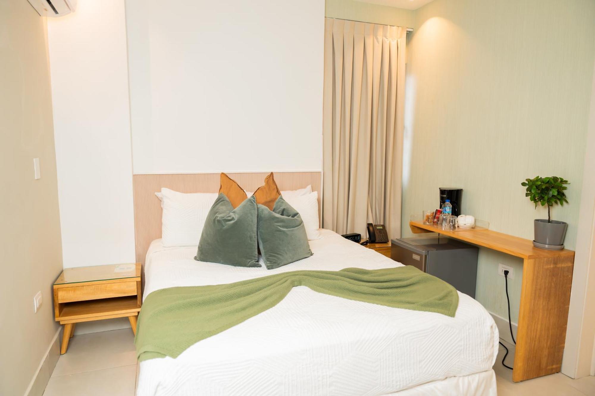 Hotel Stay Here Suites Santo Domingo Kültér fotó