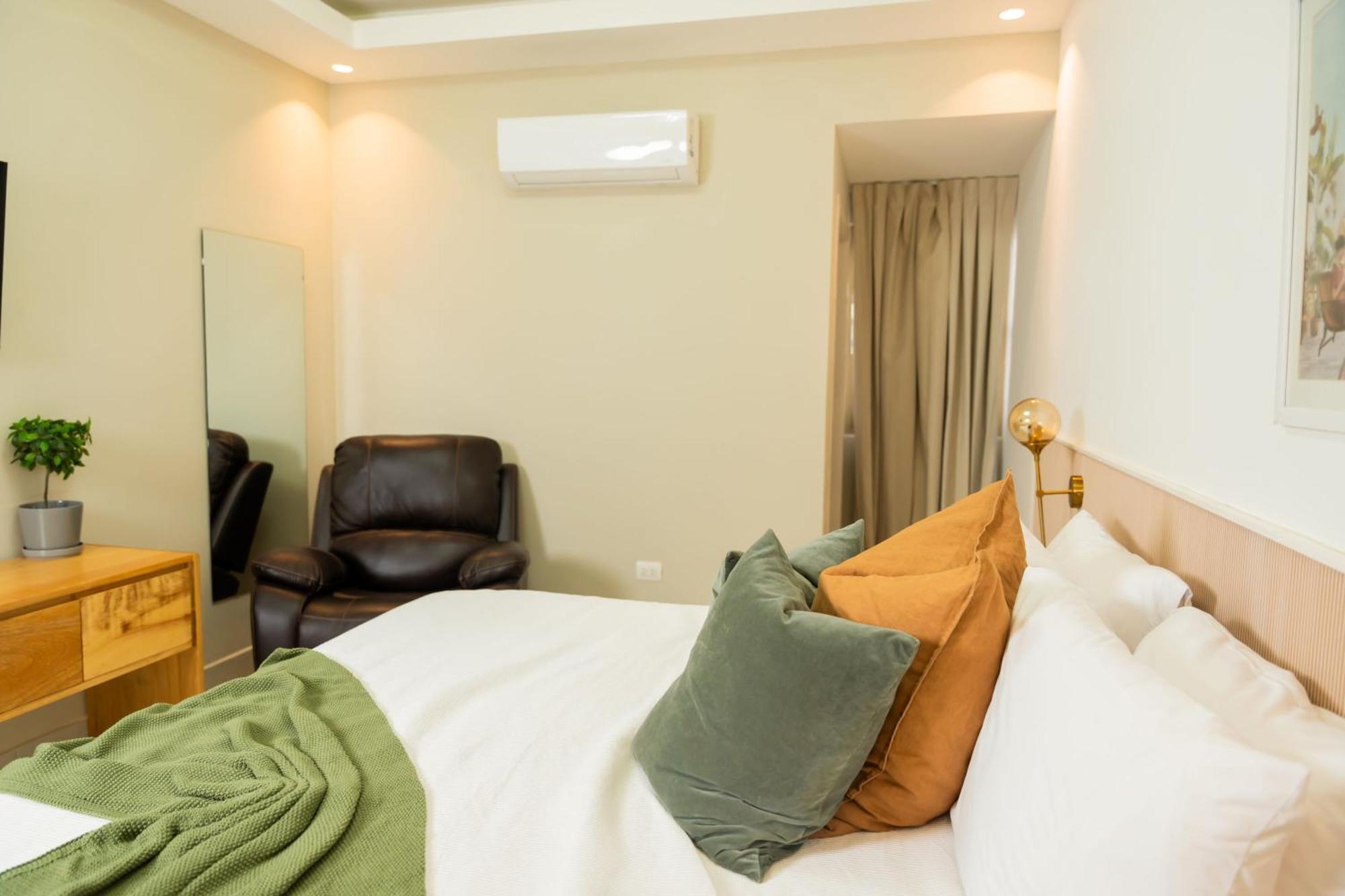 Hotel Stay Here Suites Santo Domingo Kültér fotó
