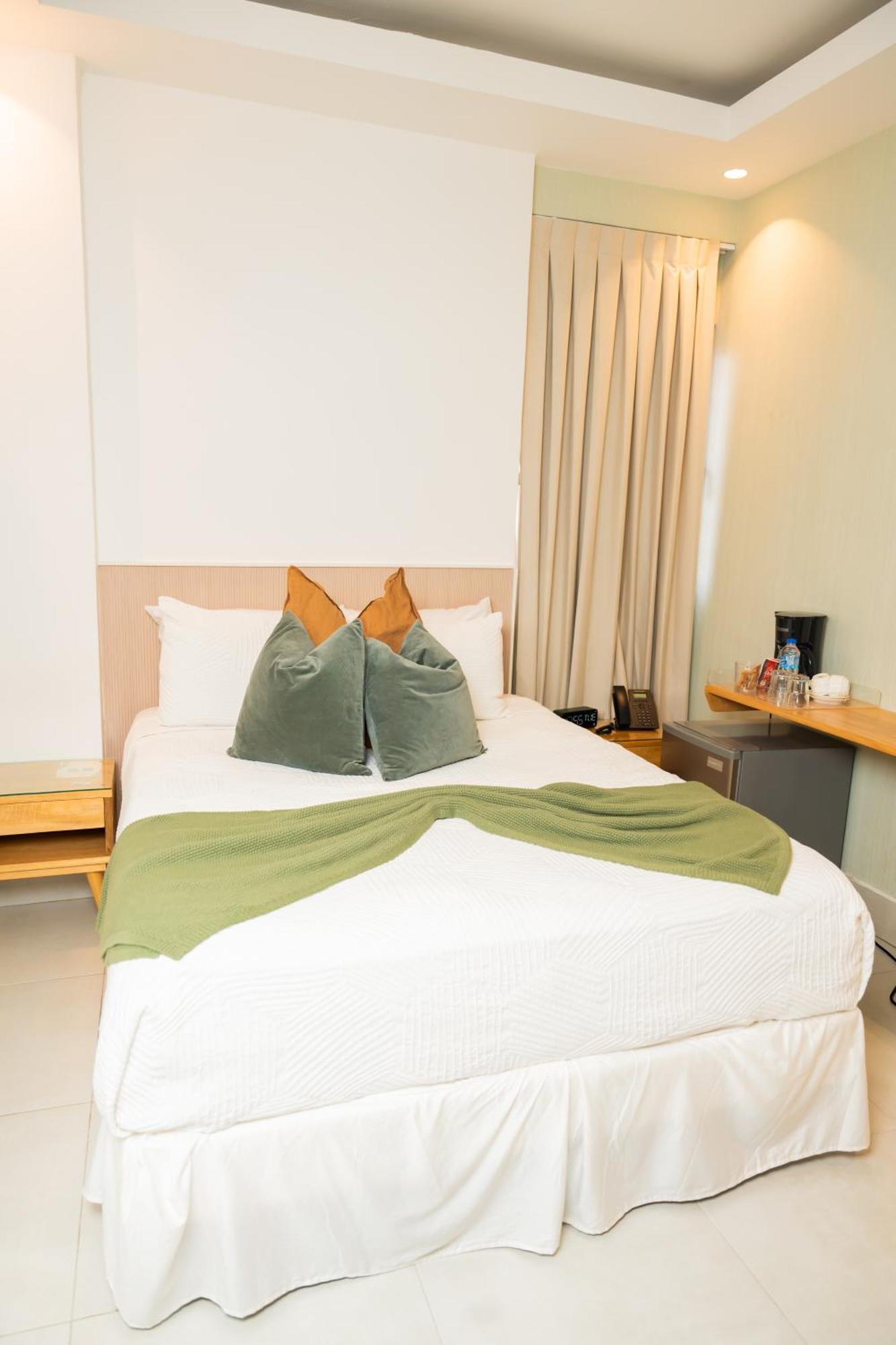 Hotel Stay Here Suites Santo Domingo Kültér fotó